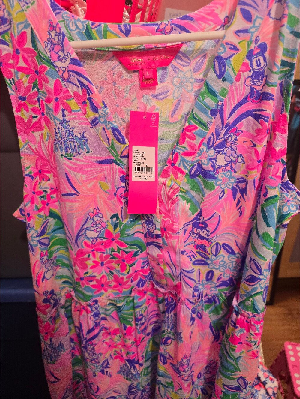 Lilly Pulitzer v neck dress - Picture 5 of 9